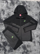 Conjunto Nike tech fleece black green